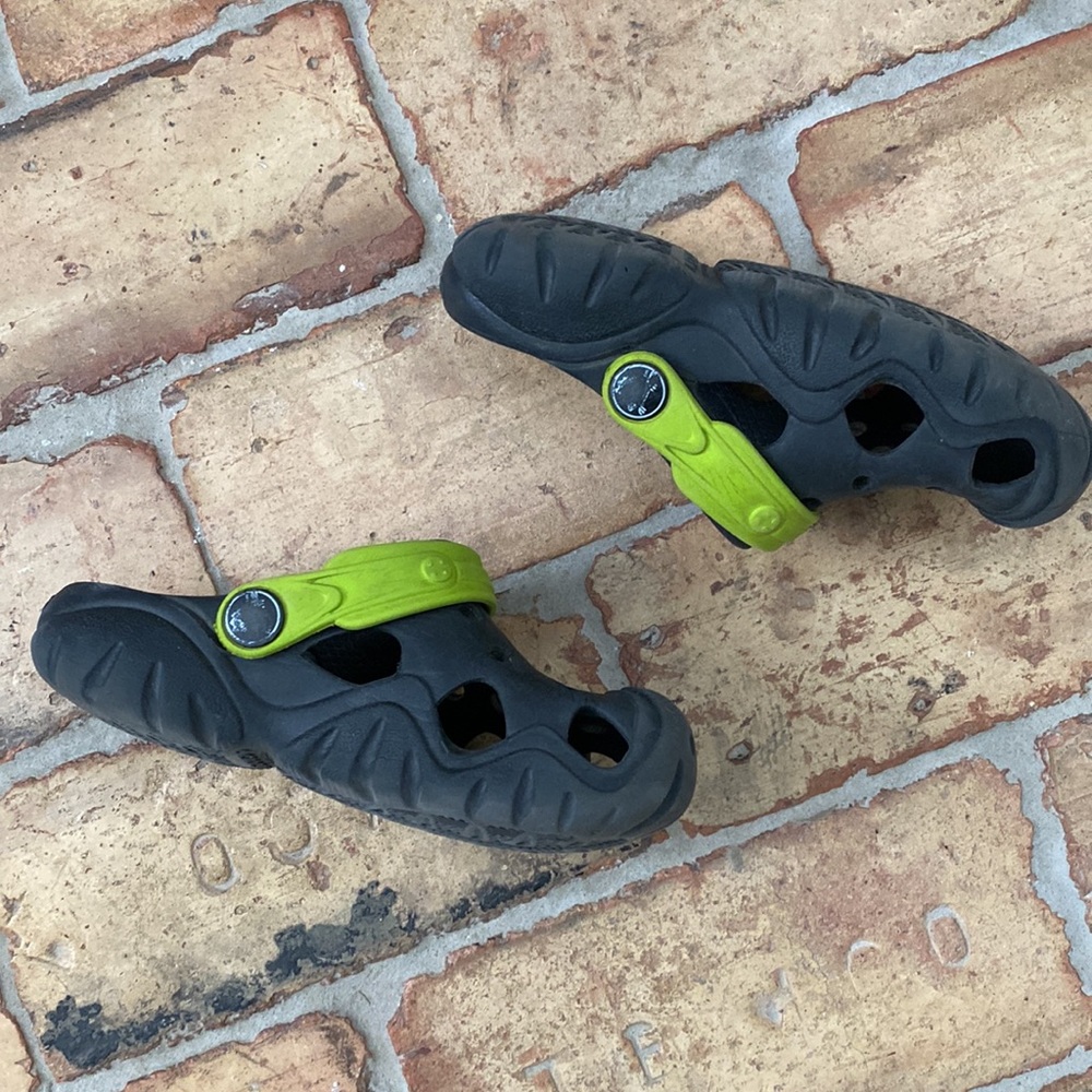Crocs - Picture 4 of 5